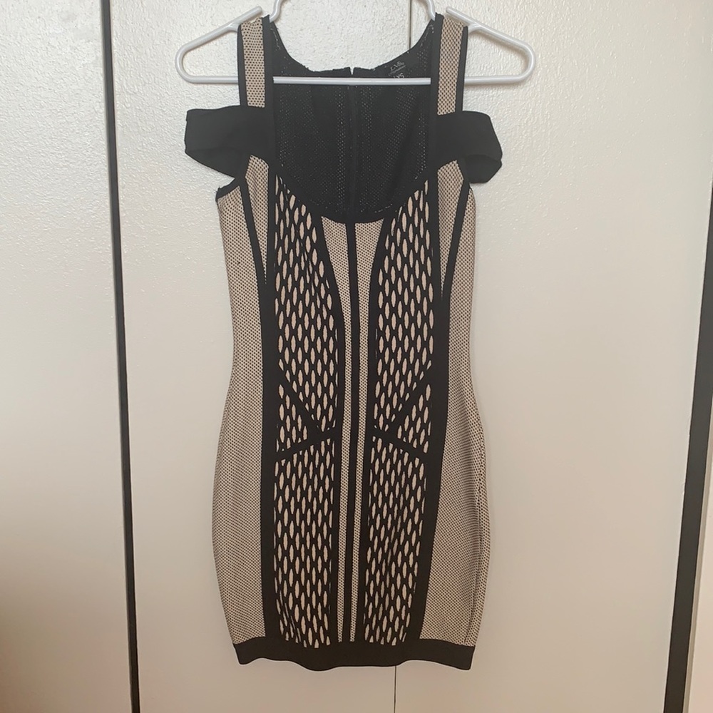 LVs Signature XS Cream/Black Bodycon Cocktail Dress